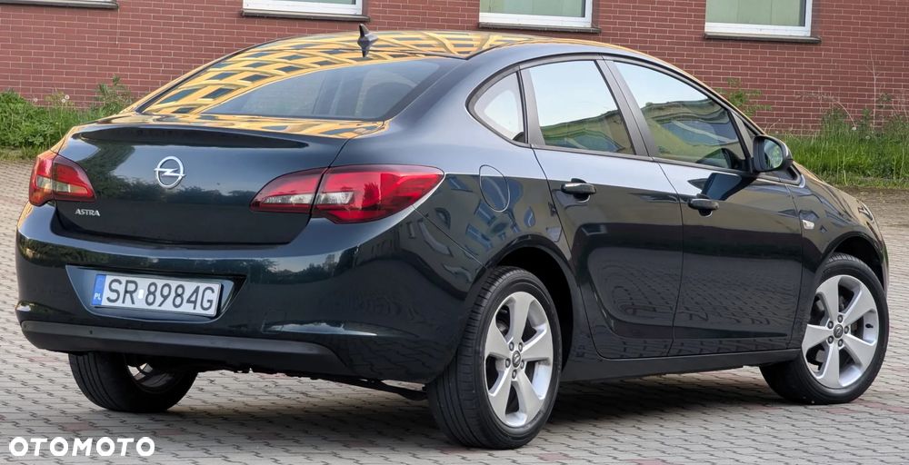 Opel Astra 1.6 Enjoy - 2