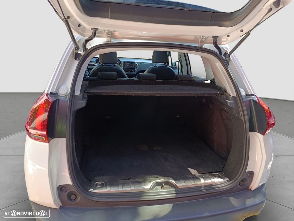 Peugeot 2008 1.2 PureTech Allure - 11