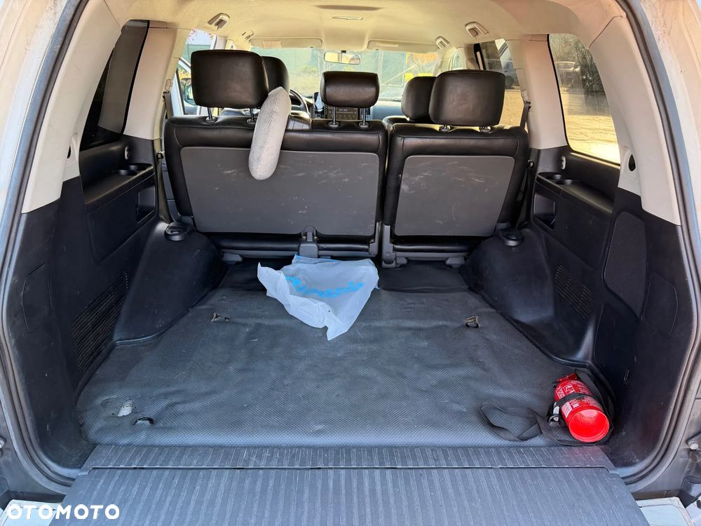Toyota Land Cruiser - 16