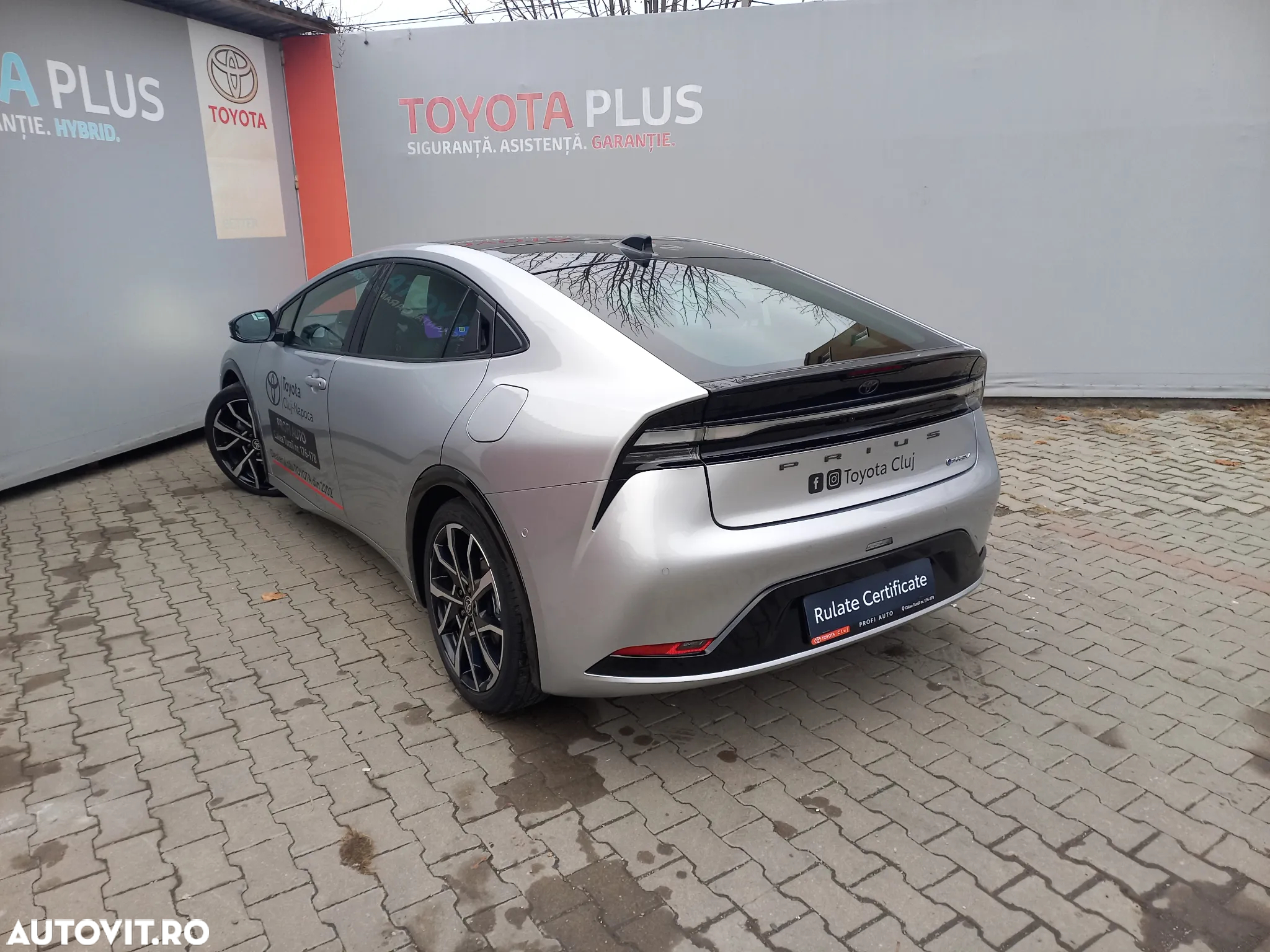 Toyota Prius - 3