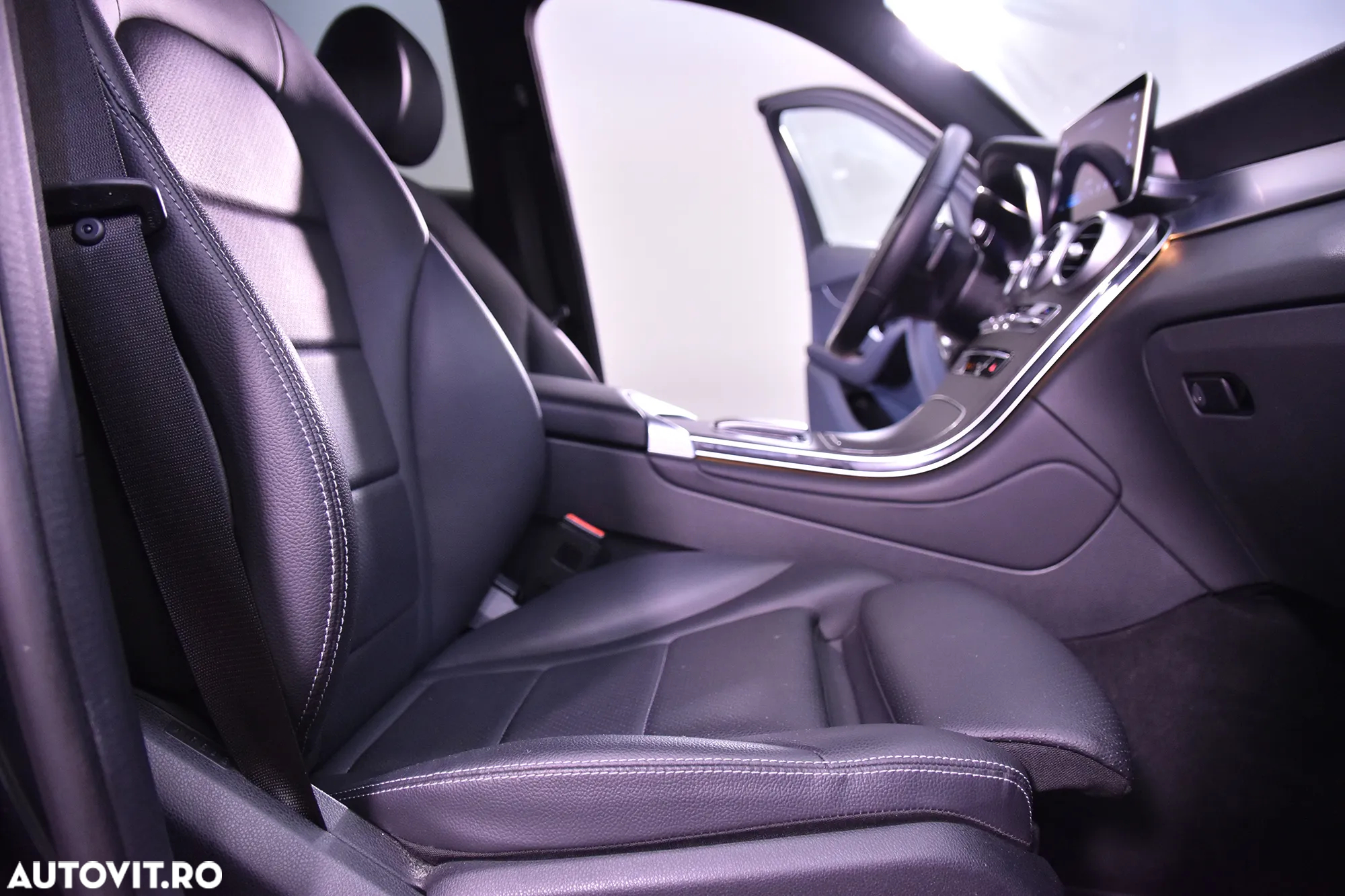 Mercedes-Benz GLC 220 d 4MATIC - 11