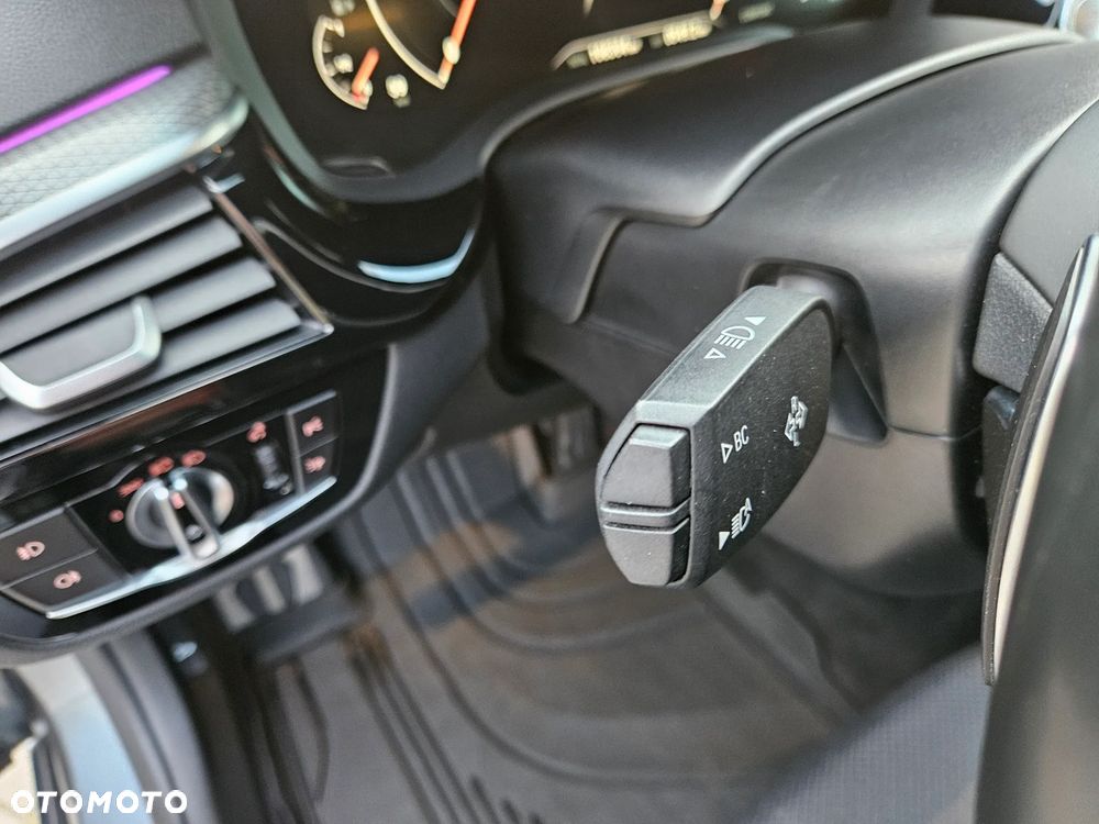 BMW Seria 5 530e iPerformance M Sport sport - 11