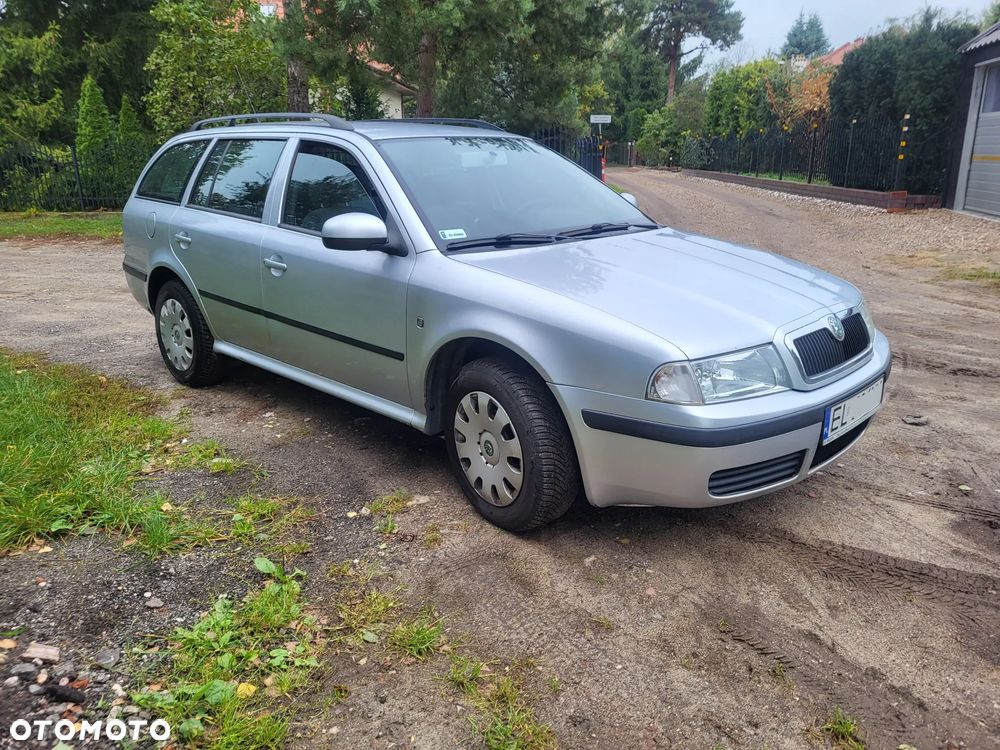 Skoda Octavia 1.6 Tour - 4