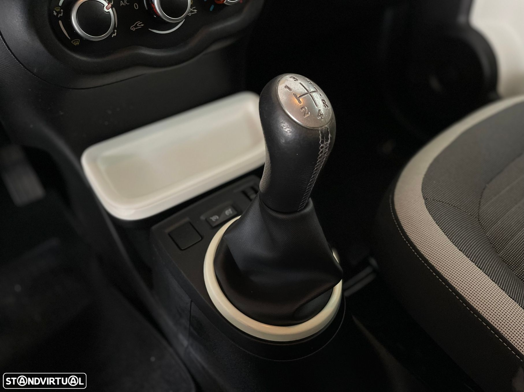 Renault Twingo 1.0 SCe Luxe - 10