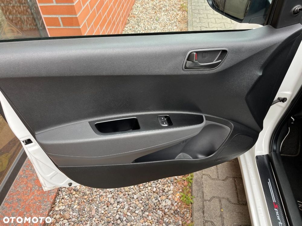 Hyundai i10 - 16