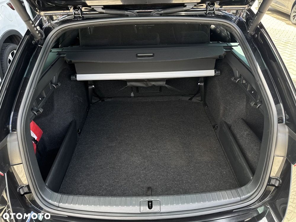Skoda Octavia 2.0 TDI RS DSG - 33
