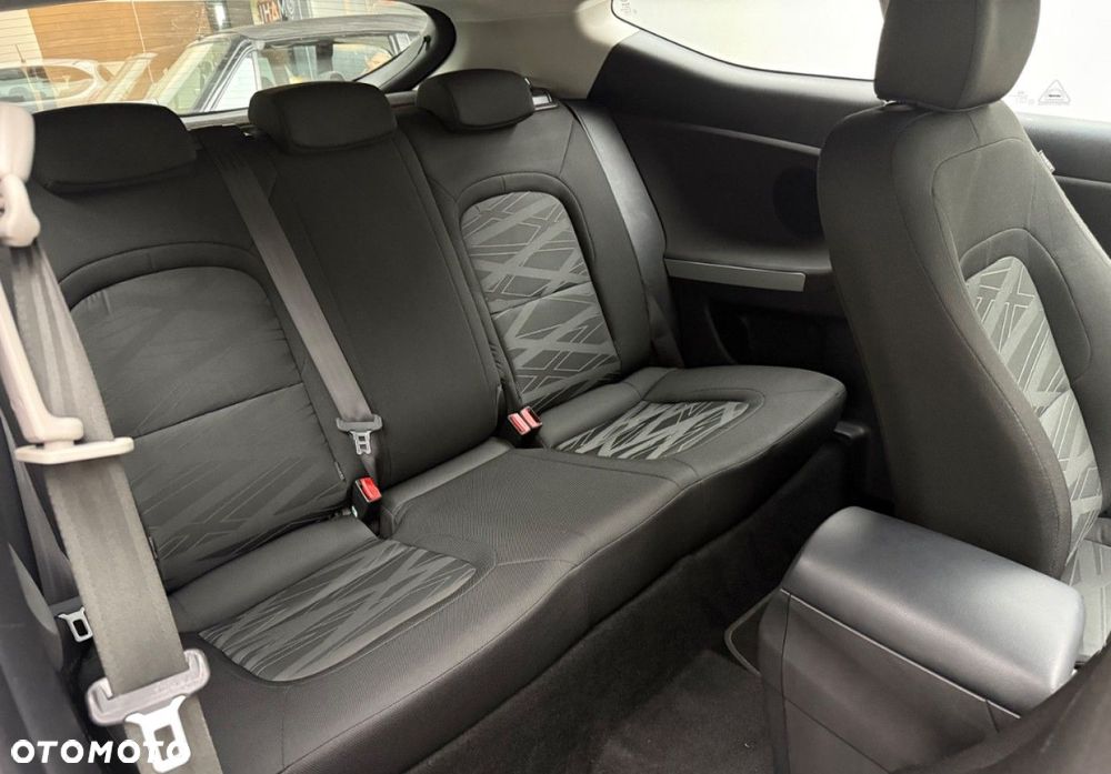 Kia Ceed - 14