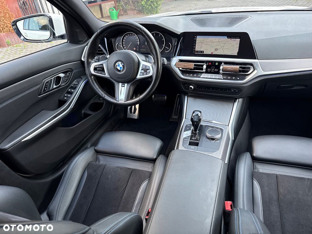 BMW Seria 3 320d Edition M Sport Shadow - 16