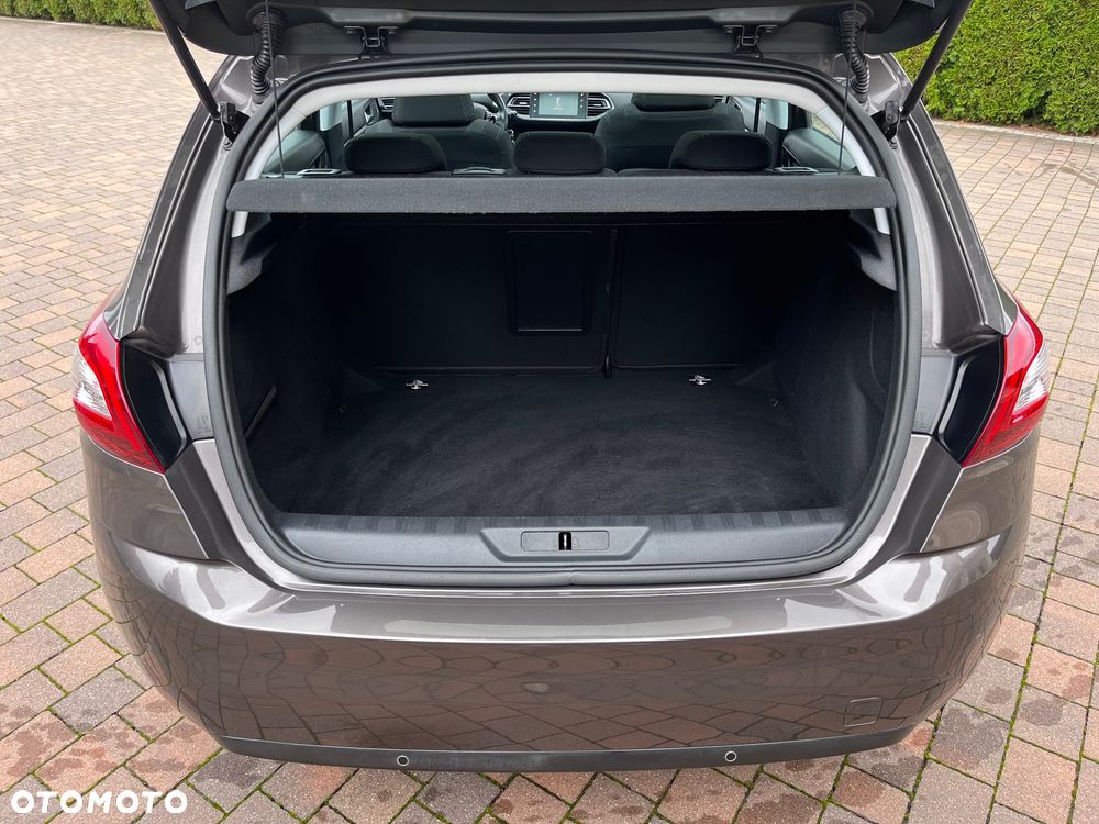 Peugeot 308 - 33