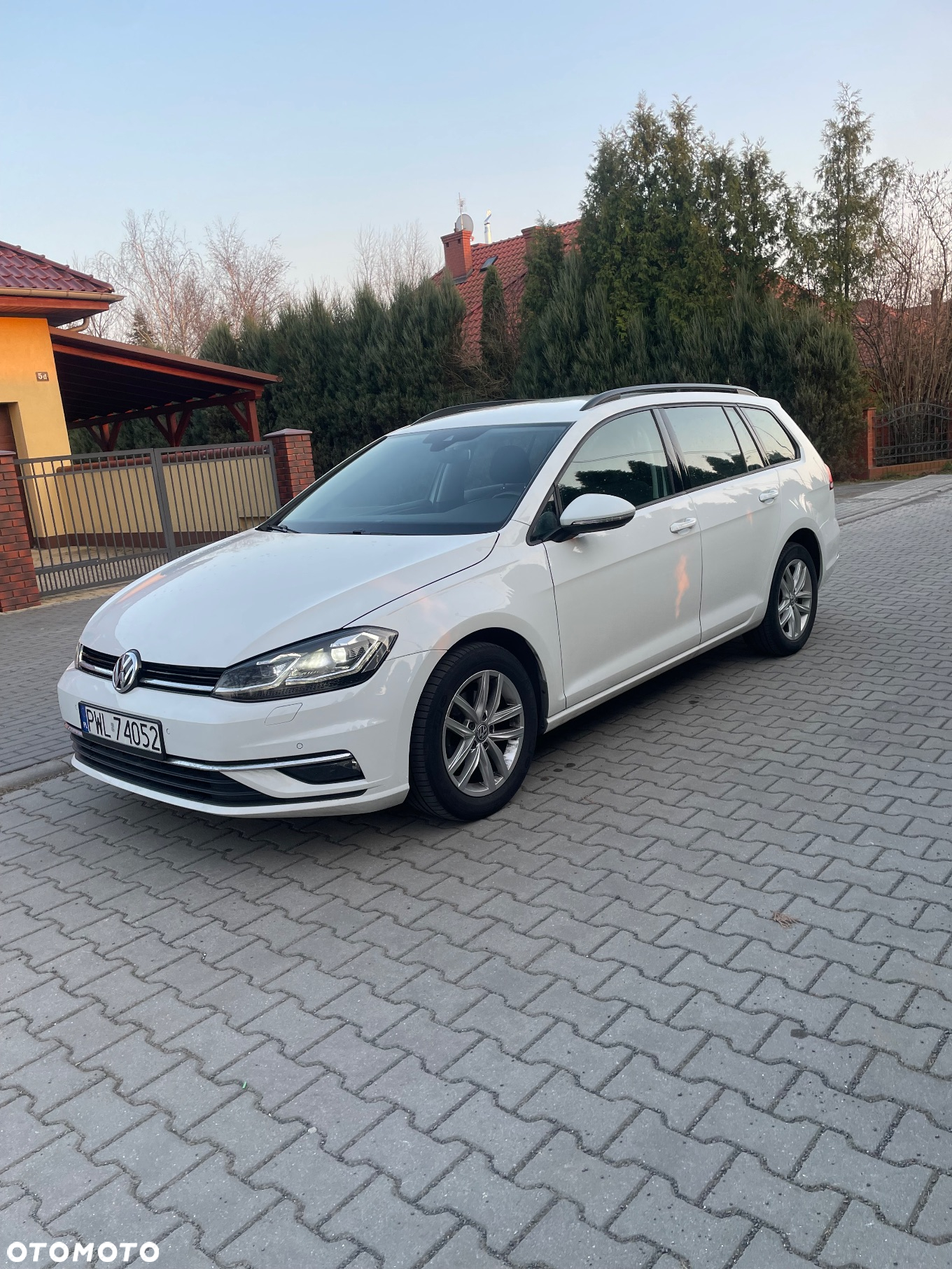 Volkswagen Golf 1.6 TDI BlueMotion Technology Comfortline - 6