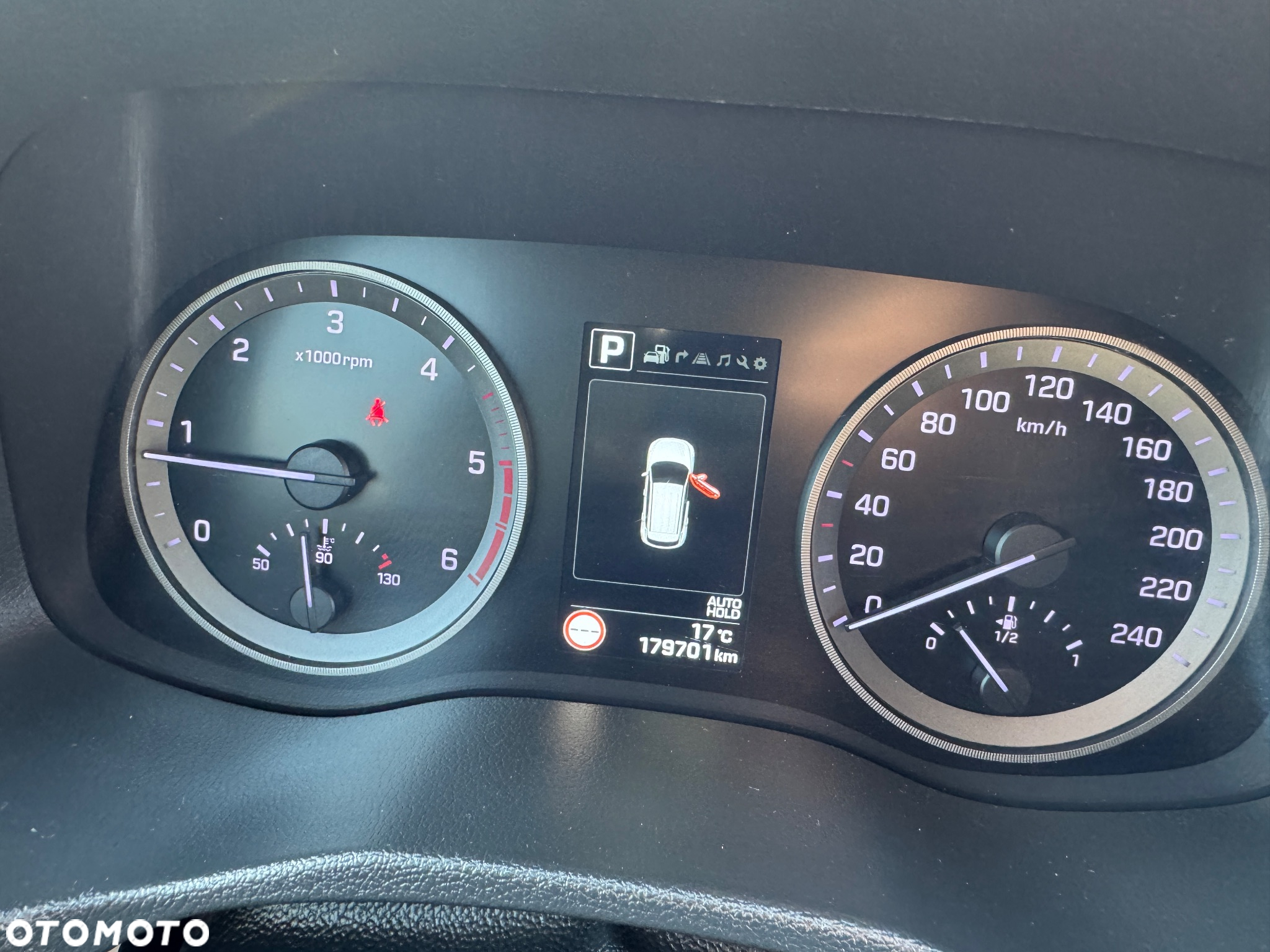 Hyundai Tucson blue 1.7 CRDi 2WD DCT Premium - 32