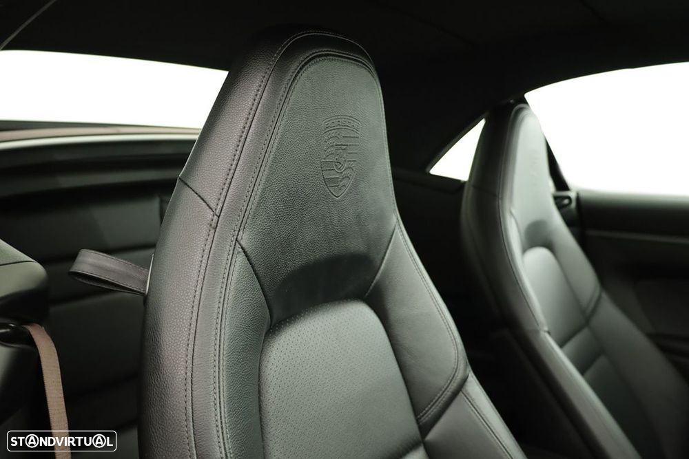 Porsche 911 (992) Carrera - 33