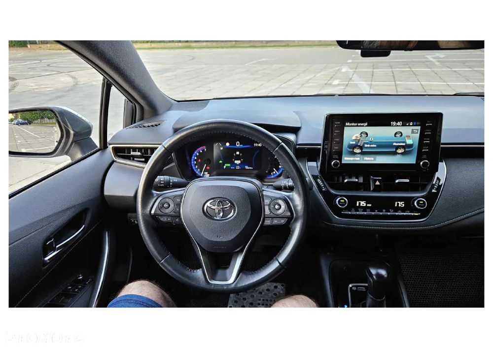 Toyota Corolla 1.8 Hybrid Comfort - 30