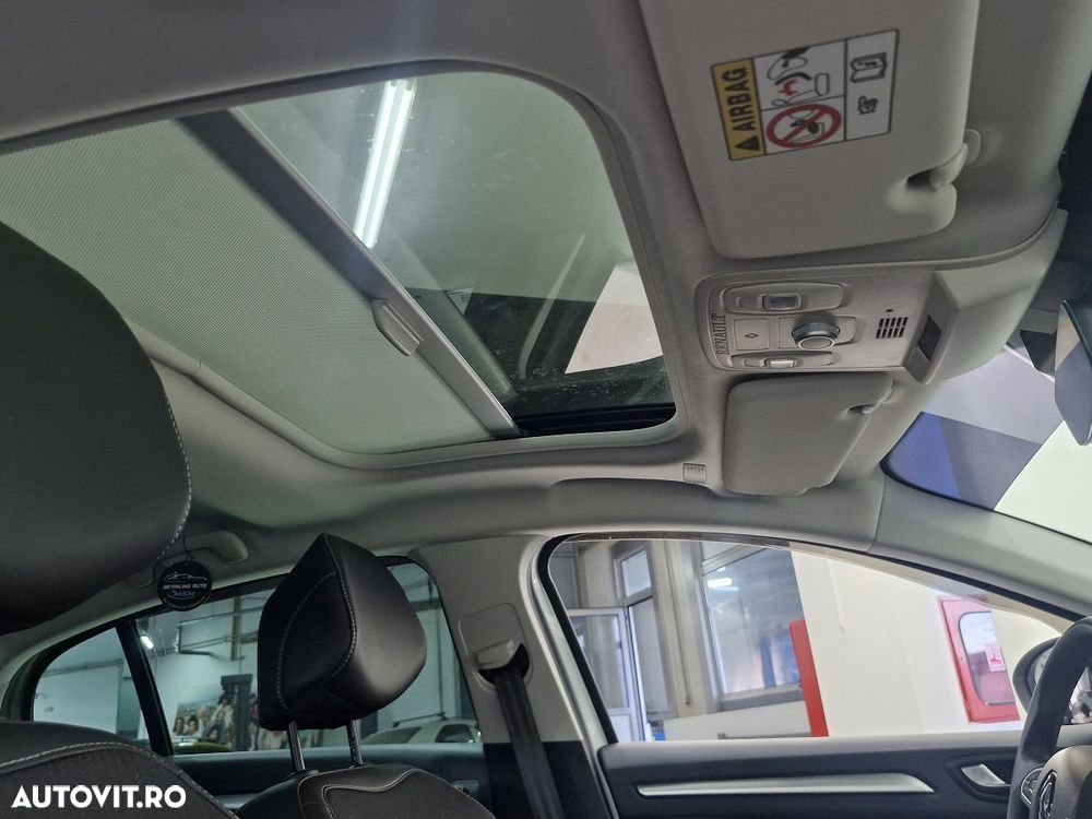 Renault Megane TCE 140 EDC Techno - 12