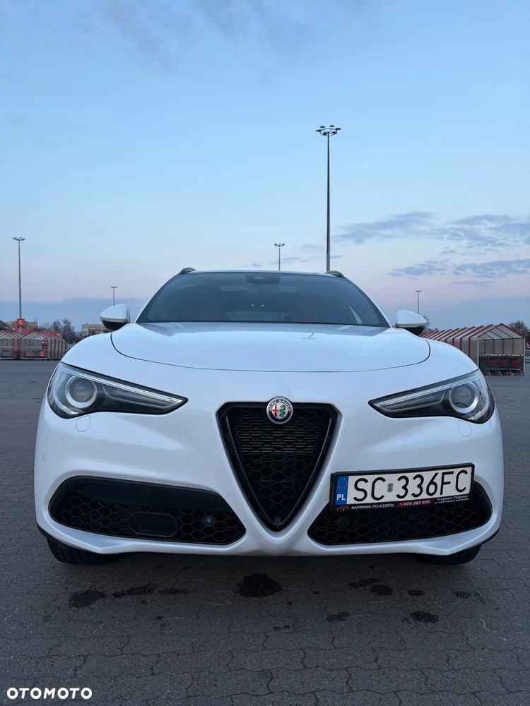 Alfa Romeo Stelvio 2.0 Turbo 16V AT8-Q4 Sprint - 2