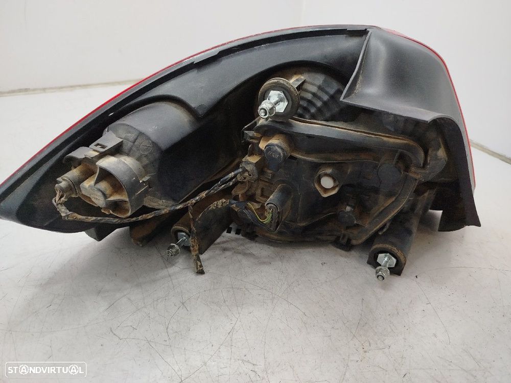 Farolim Stop Dto Fiat Linea (323_, 110_) - 4