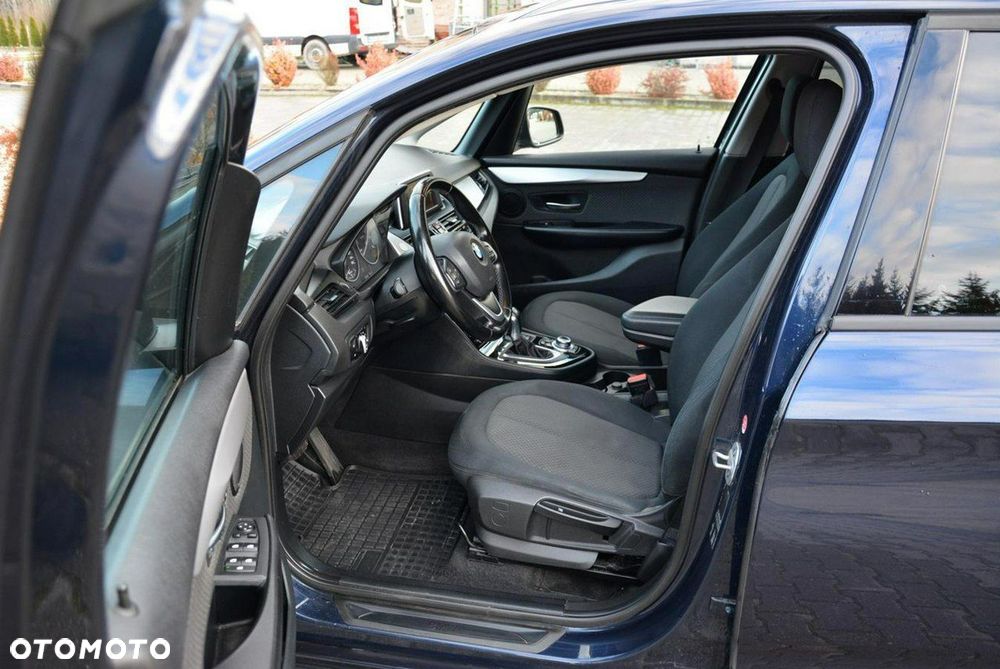 BMW Seria 2 218d - 20