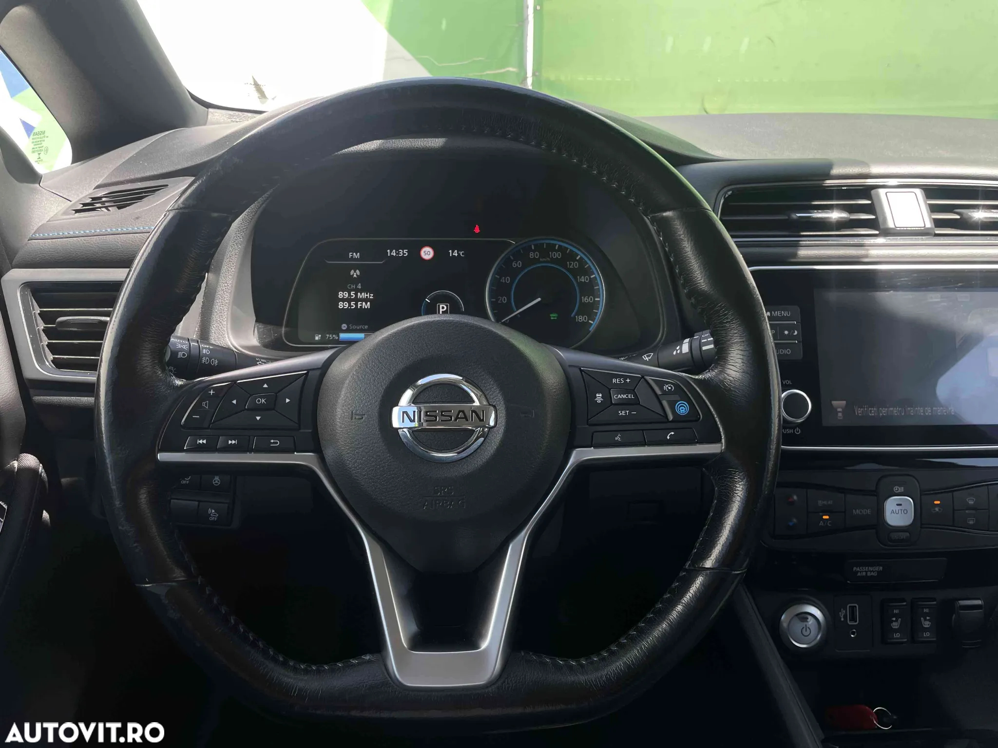Nissan LEAF - 9