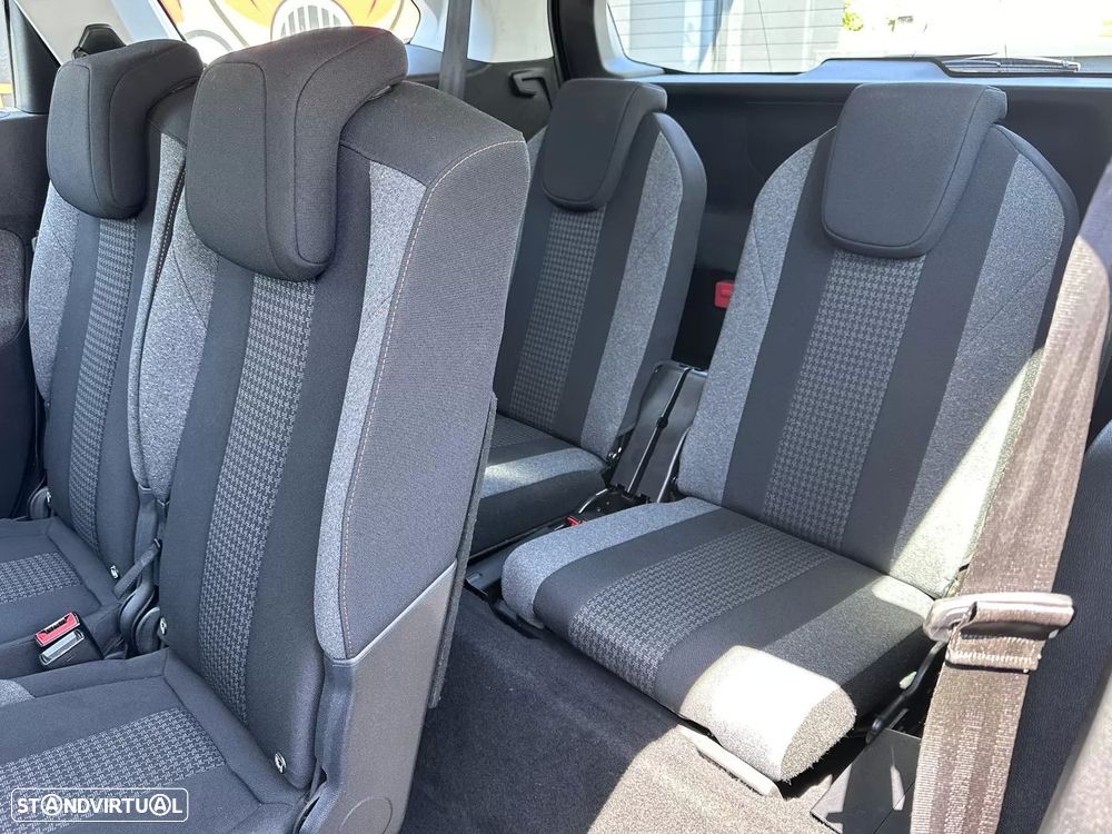 Peugeot 5008 1.2 PureTech Allure Pack - 25