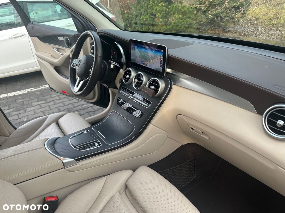 Mercedes-Benz GLC - 13