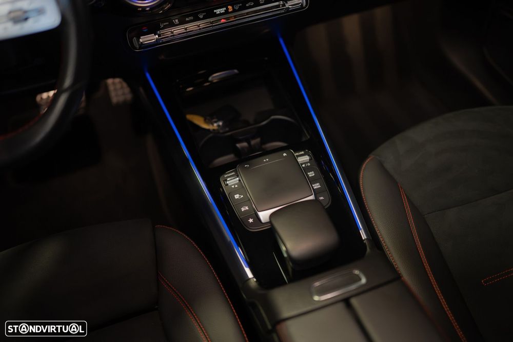 Mercedes-Benz GLA 250 e 8G-DCT AMG Line - 28