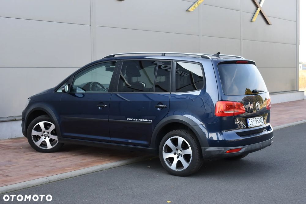 Volkswagen Touran - 3