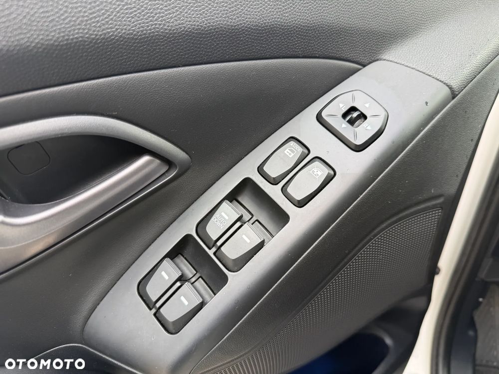 Hyundai ix35 1.6 2WD blue Comfort - 16