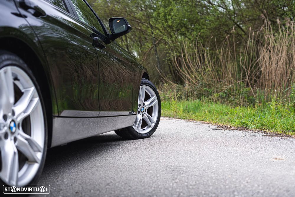 BMW 320 d Navigation Auto - 9