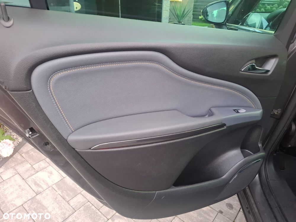 Opel Zafira 1.4 T Cosmo EcoFLEX S&S EU6 - 13