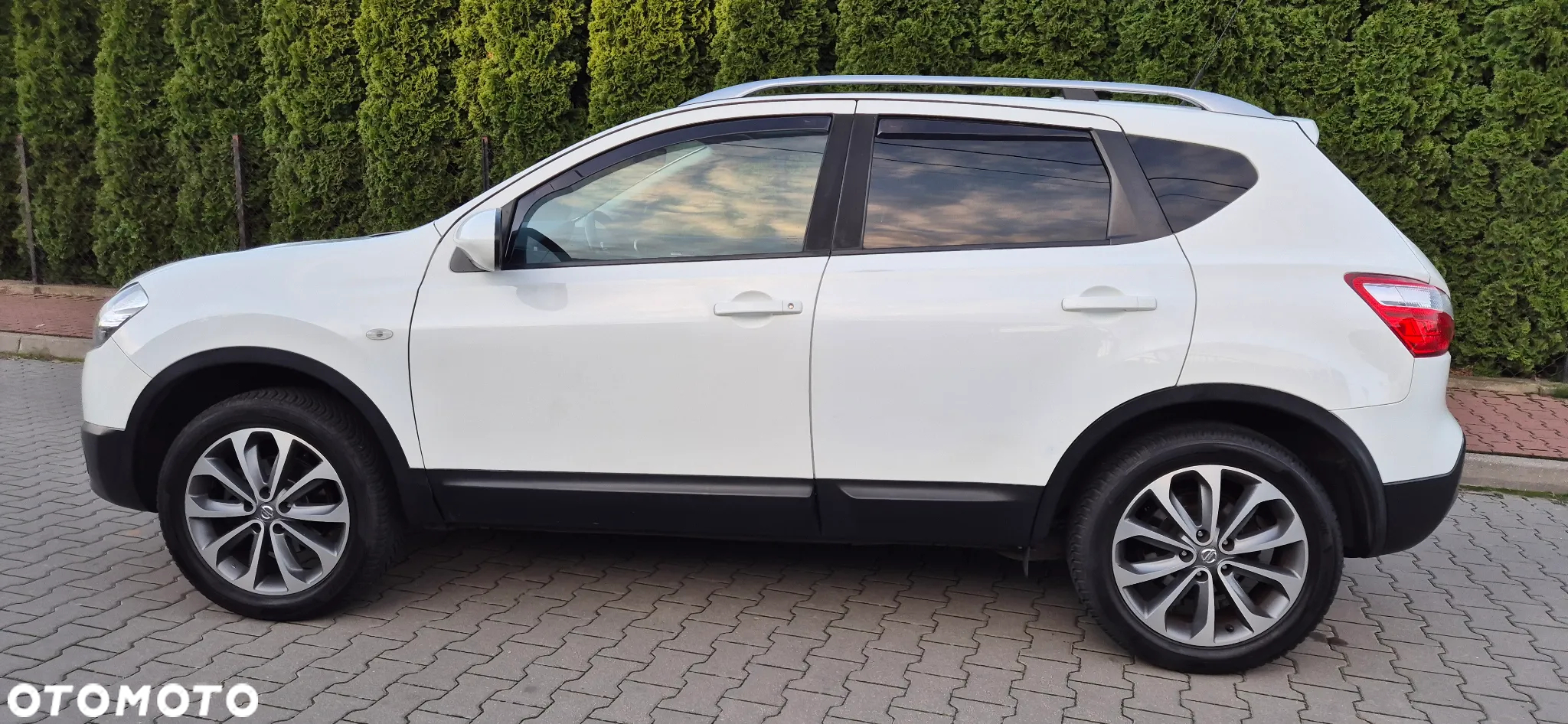 Nissan Qashqai 1.6 visia - 11