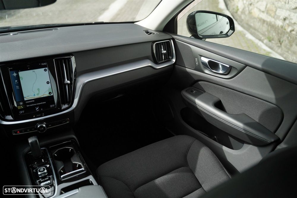 Volvo V60 2.0 T6 AWD TE R-Design Expression - 23