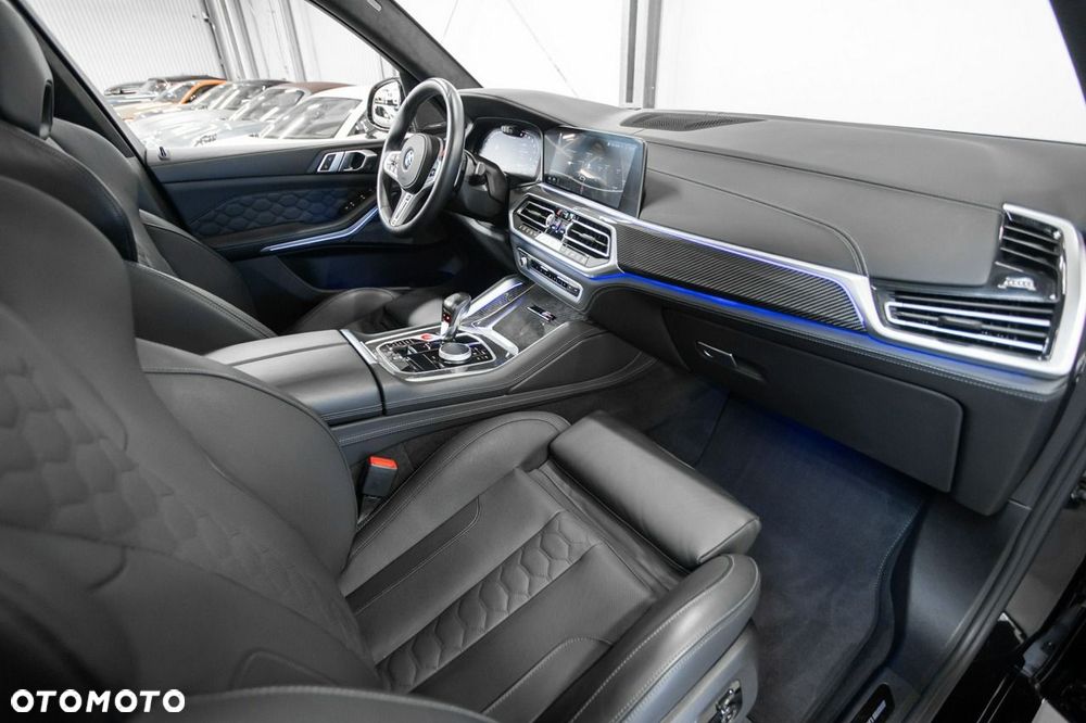 BMW X5 M Competition - 24