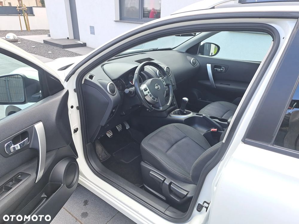 Nissan Qashqai 1.6 visia - 10