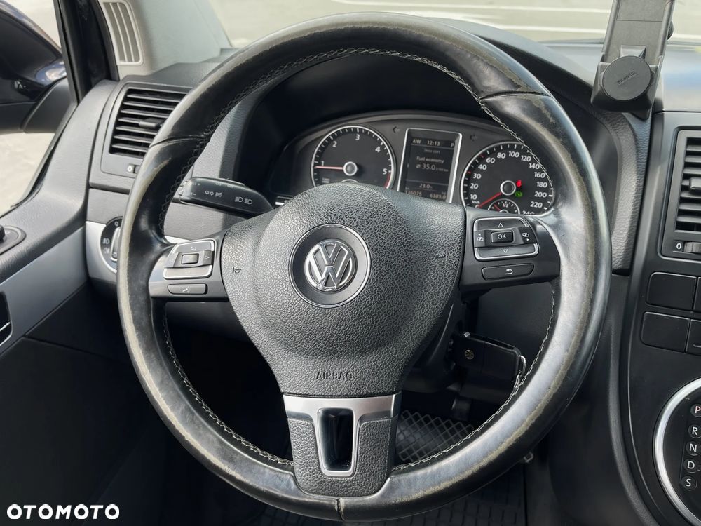 Volkswagen Multivan - 22