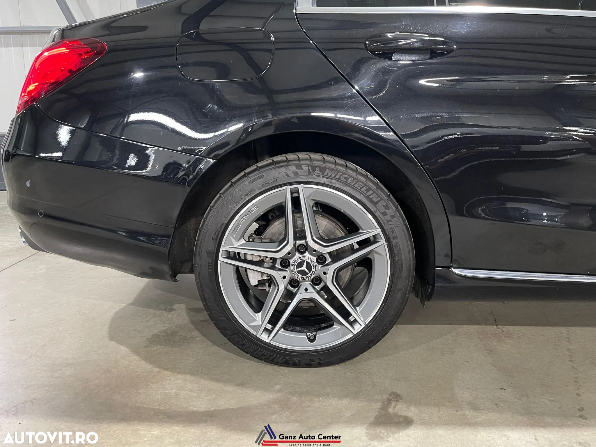 Mercedes-Benz C 220 d 4Matic 9G-TRONIC AMG Line - 29