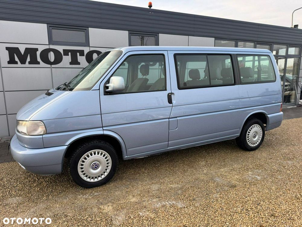 Volkswagen Caravelle - 9