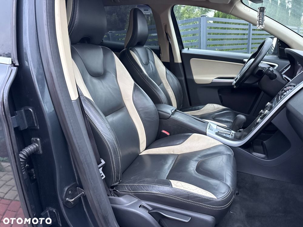 Volvo XC 60 D5 AWD RDesign - 10