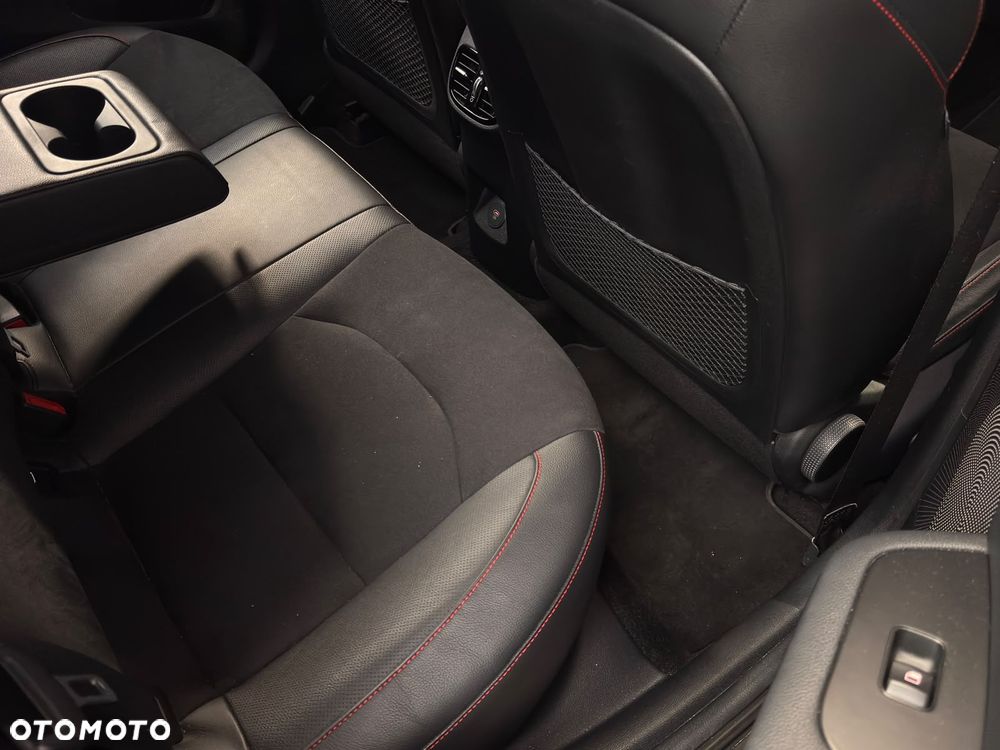 Kia ProCeed 1.6 T-GDI GT DCT - 9