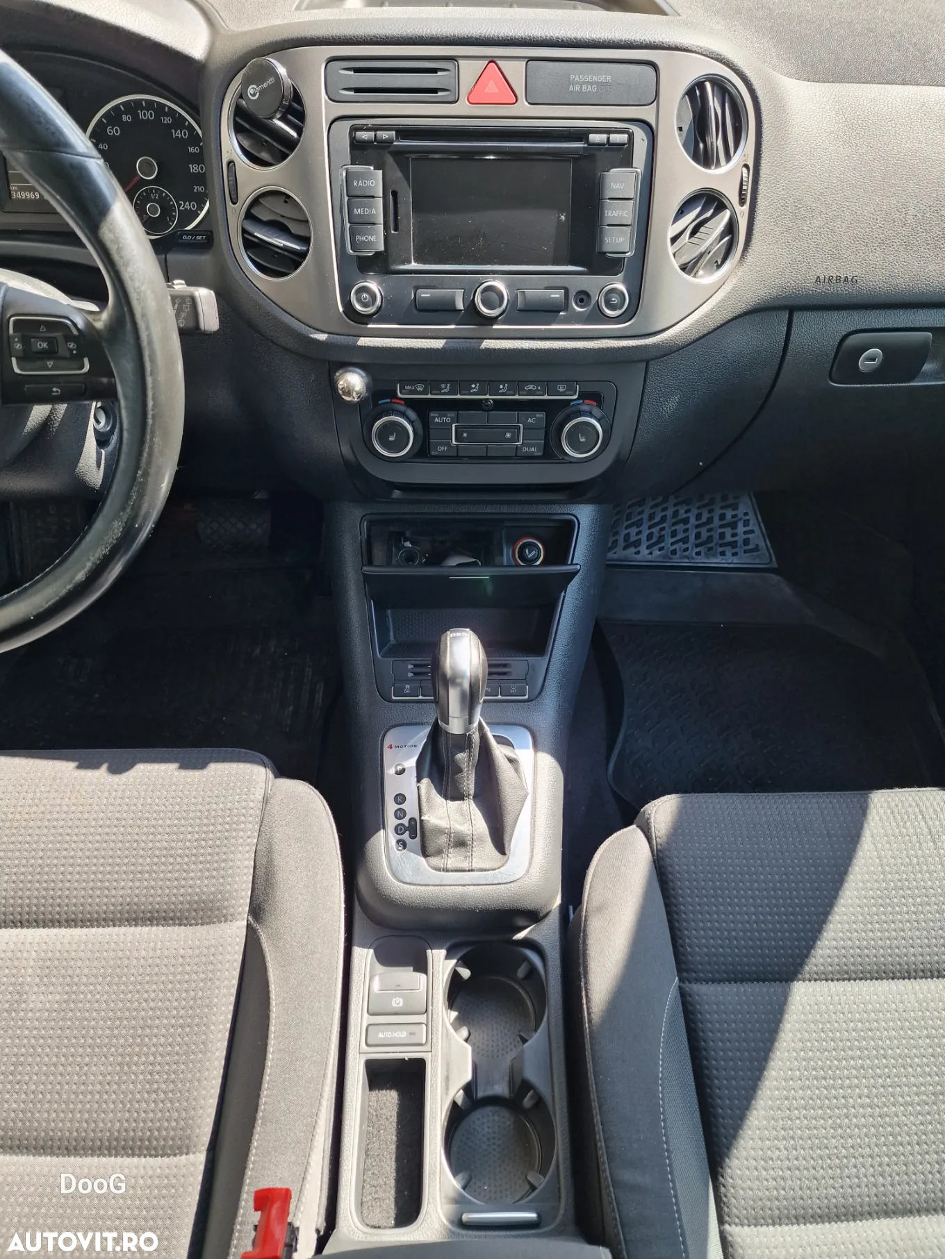 Volkswagen Tiguan - 8