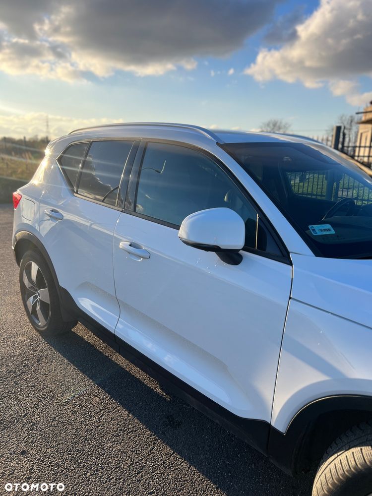 Volvo XC 40 T4 AWD Momentum Pro - 10