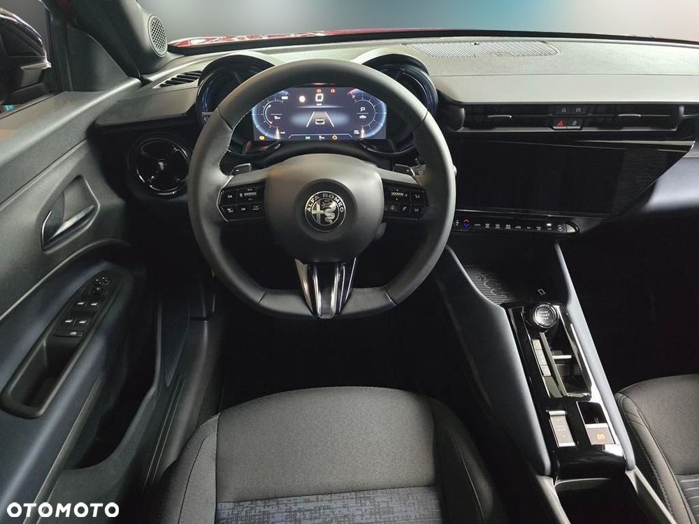 Alfa Romeo Junior 1.2 mHEV Ibrida Q4 eDCT - 16