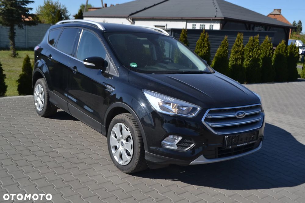 Ford Kuga 1.5 EcoBoost 2x4 Titanium - 4