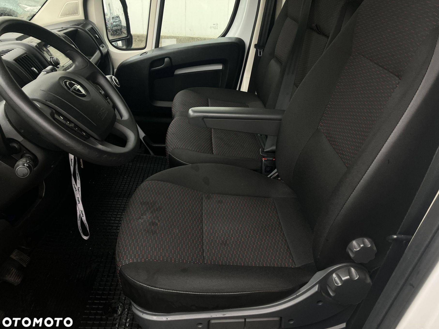 Opel movano - 12