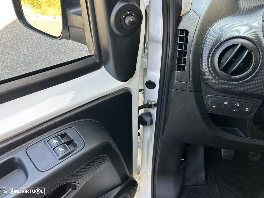 Fiat Fiorino 1.3 M-jet SX - 14