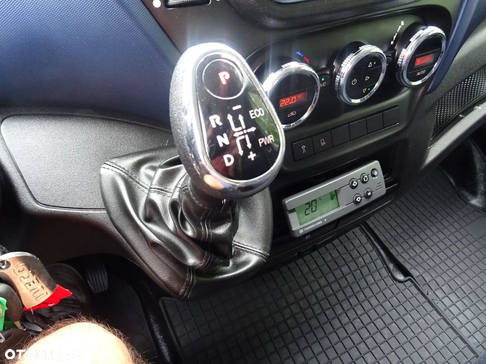 Iveco 35c18 Chłodnia + Winda 3,0 180KM Hi-Matic Klima Thermo King V500MAX Klima Piękny Stan - 24