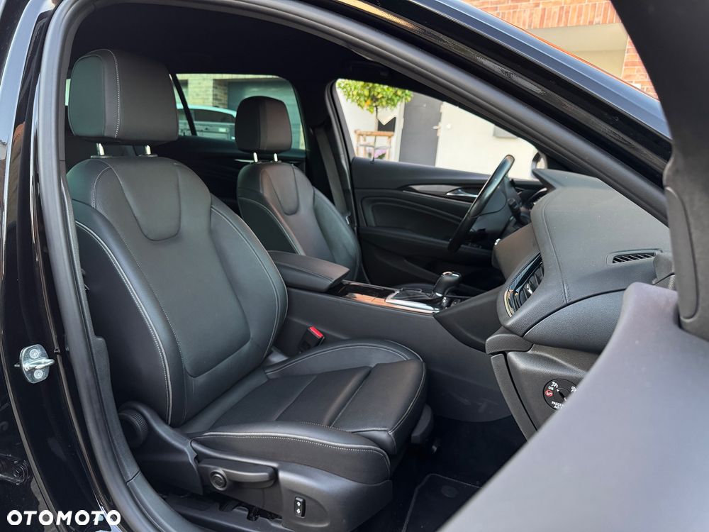 Opel Insignia 2.0 CDTI 4x4 Exclusive S&S - 10
