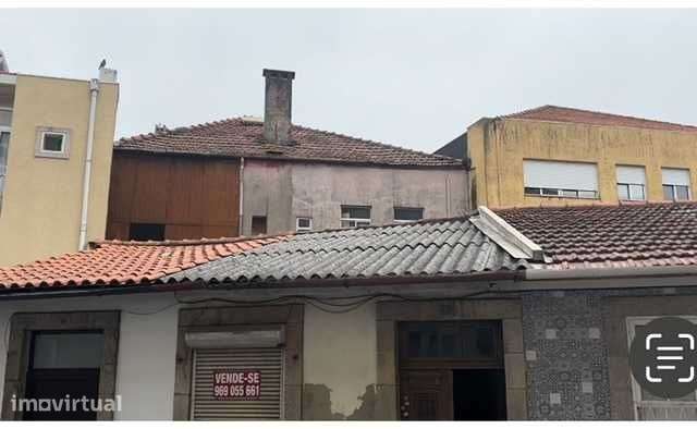 Casa par Restaurar na R Fontinha (20 metros da R St Catarina) - Grande imagem: 2/5