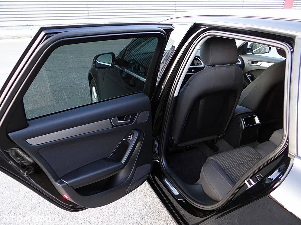 Audi A4 Avant 2.0 TDI DPF Attraction - 35