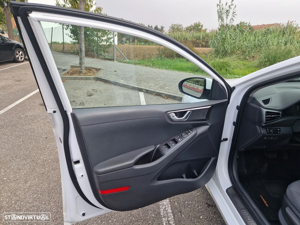 Hyundai Ioniq 1.6 GDI HEV - 8