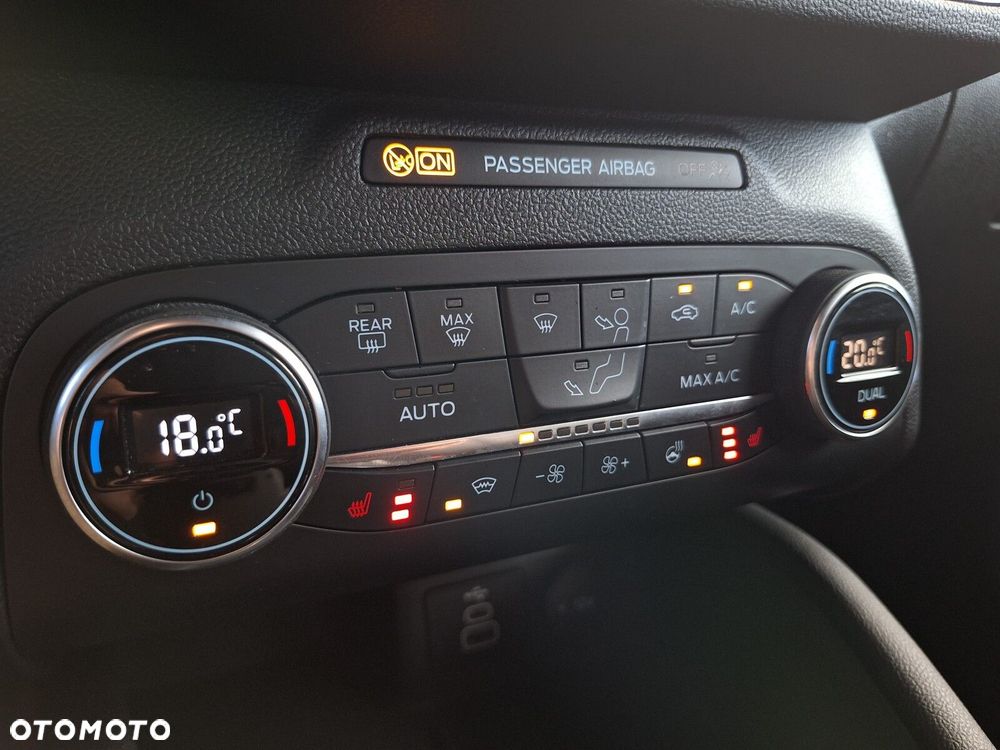 Ford Kuga 2.5 FHEV FWD ST-Line - 24